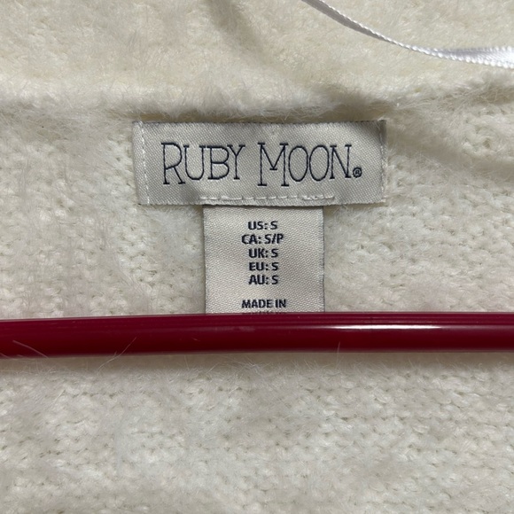 Ruby Moon Soft Cream Knitwear - Picture 2 of 7